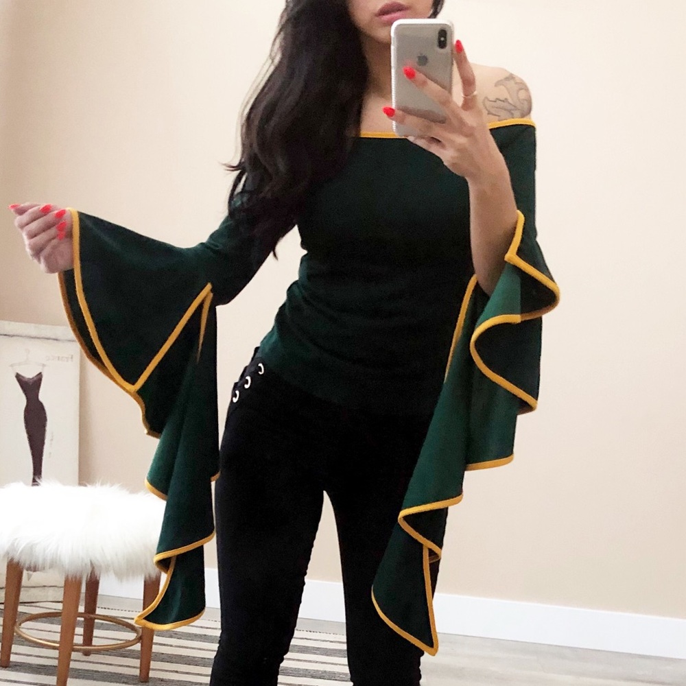 REVEUSE Green Over Shoulder Ruffled Trim Blouse